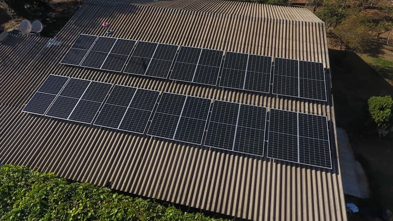 Lichtpollutie Van Zonnepanelen: Reflectie & Buren