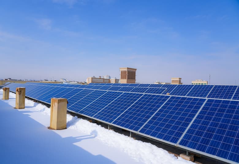 Zonnepanelen Winter: Sneeuw, Opbrengst & Prestatie